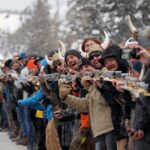 the-crowd-at-the-breckenridge-distillery-world-s-longest-shot-ski-1024×715